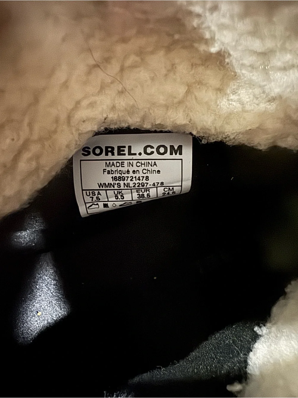 Sorel Navy and Cream Sherpa-Lined Winter Lace-Up Boots